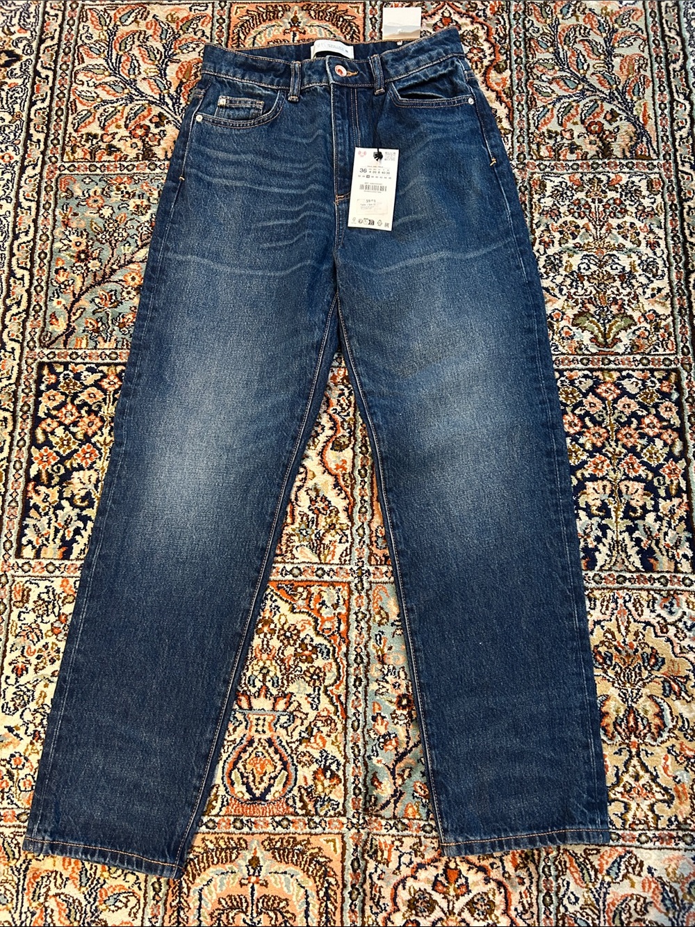 🔥NWT Zara High-Waisted Mom Jeans – Size 4